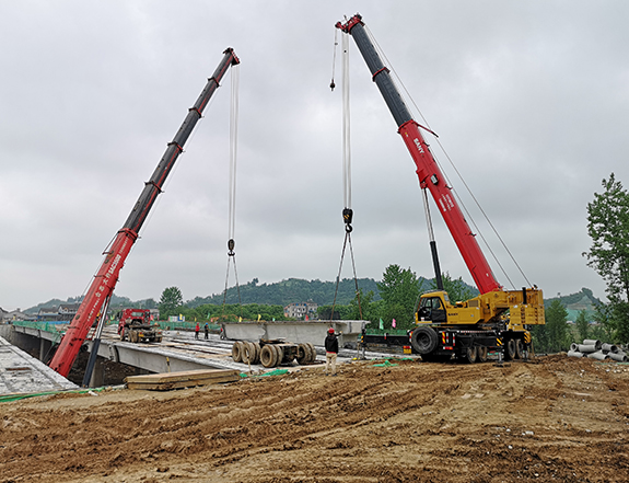 奥体南门桥吊装