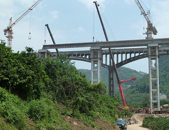 东方渠30米T梁吊装