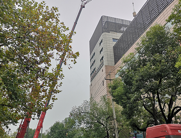 国贸扩建设备空调吊装