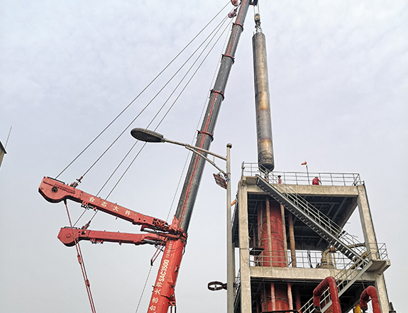 应城双环化工合成塔吊装